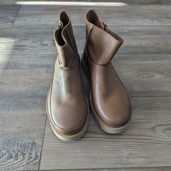 UGG Women's Deconstructed Mini Zip Y2K Classic Leather Short Boots Brown 9 - Picture 6 of 9